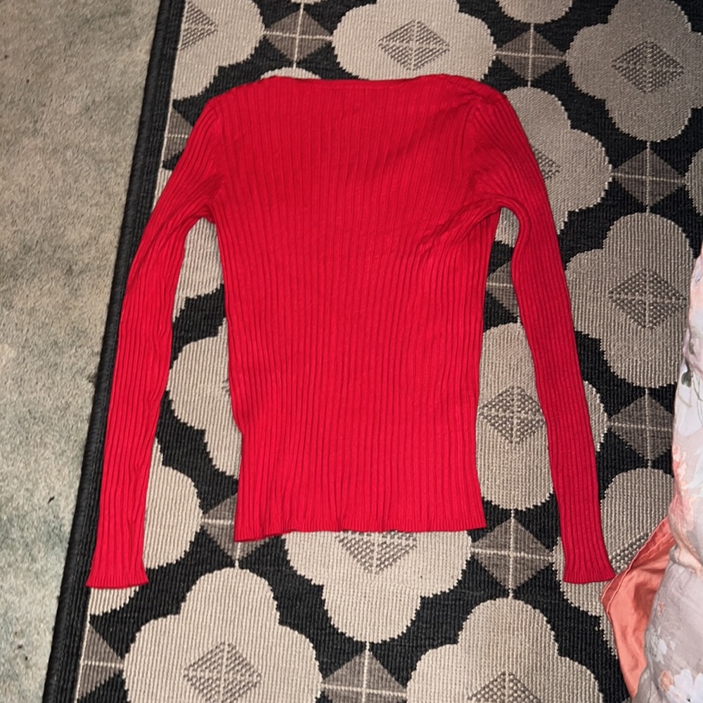Red sweater - Picture 2 of 3